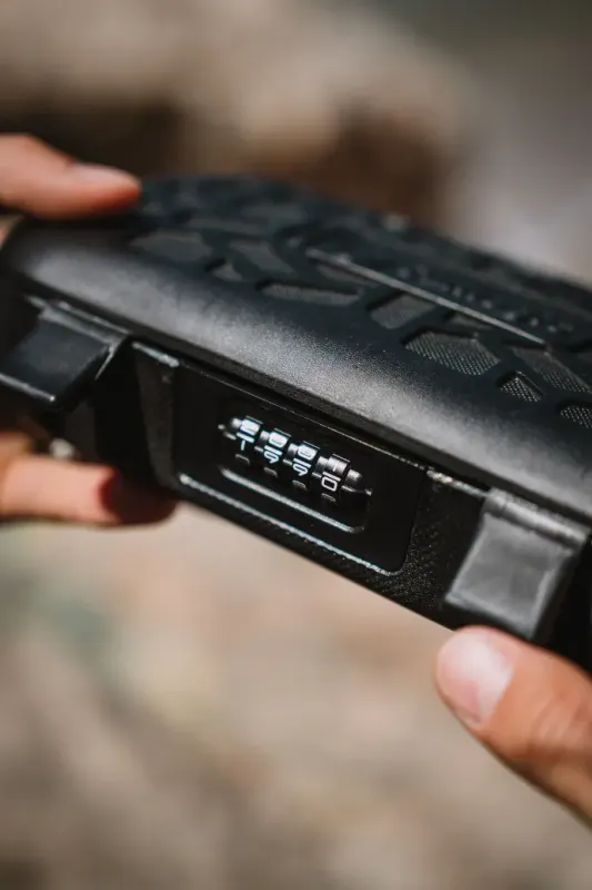 Surflogic Portable Safe Box with Cable Lock - Nøkkelboks