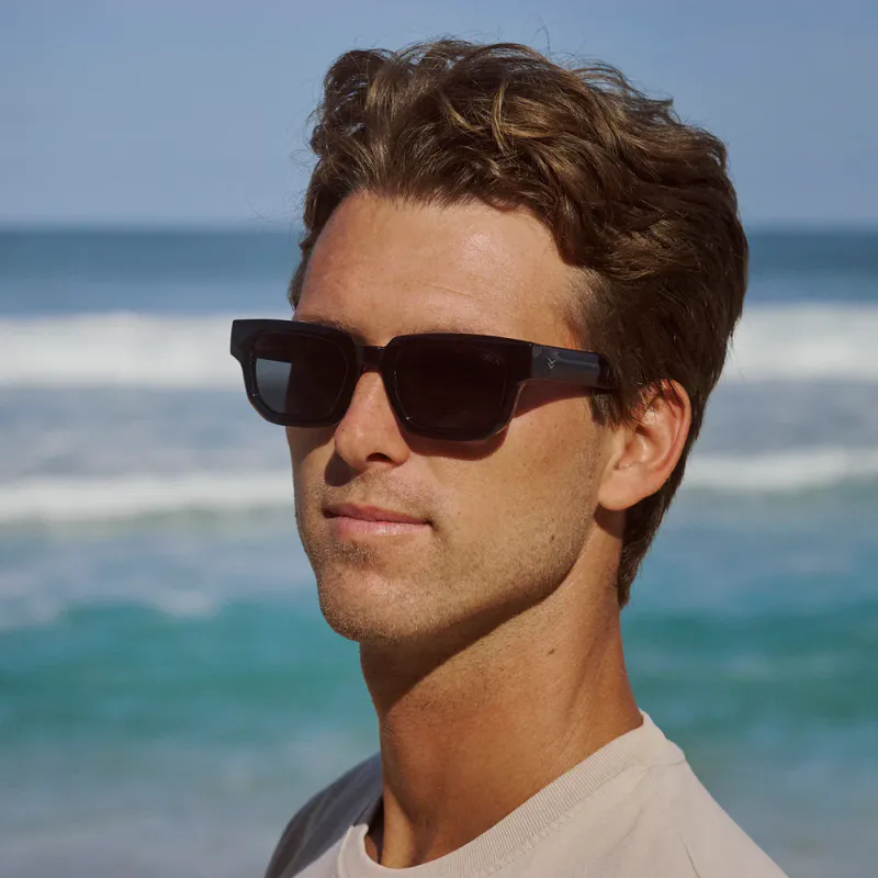 I-SEA Stone - Black/Smoke Polarized Solbriller